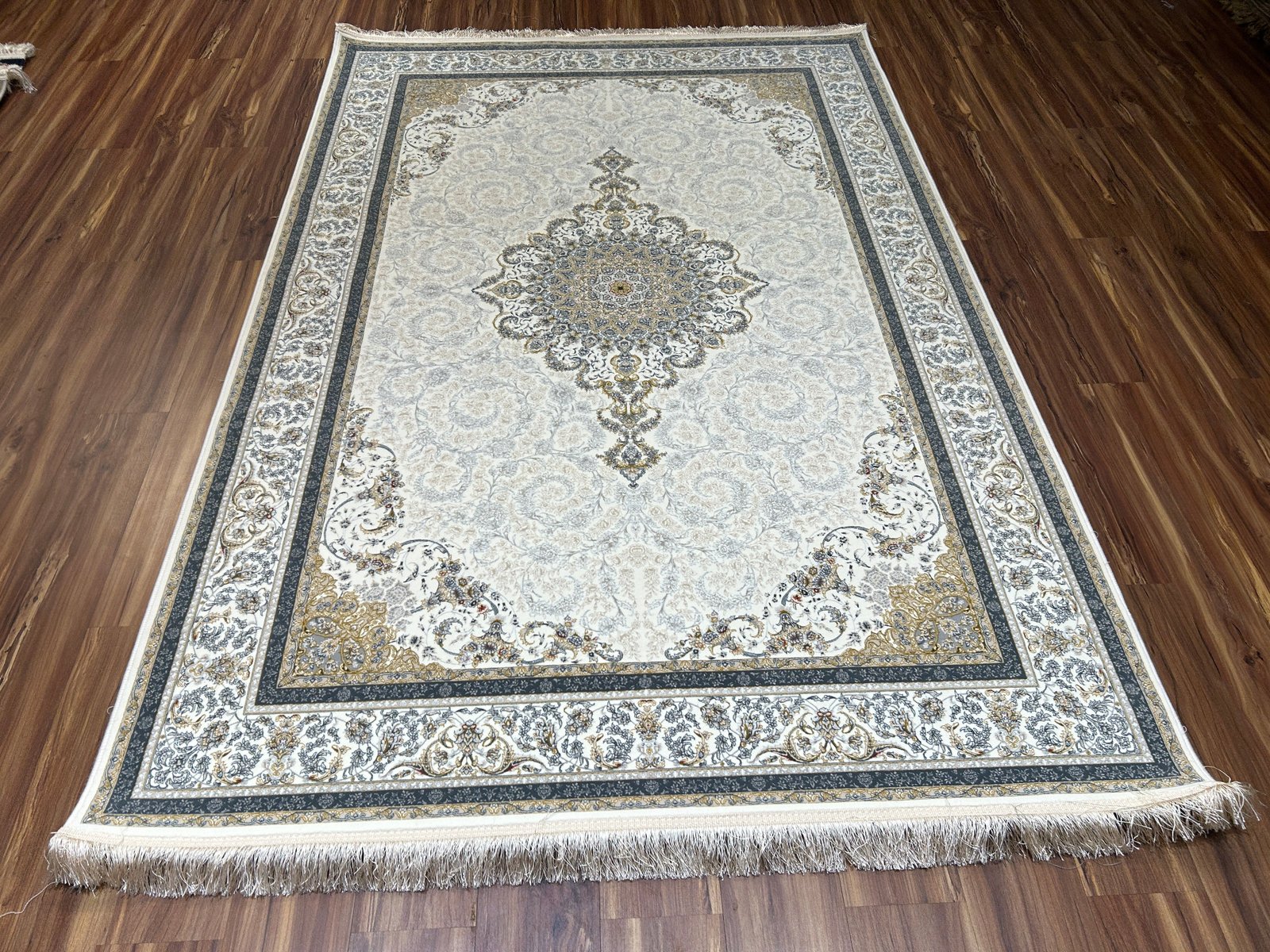 Iranian Store Carpet & Rug 5x7
